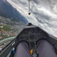 Flugwegposition um 12:07:57: Aufgenommen in der Nähe von Gemeinde Völs, Völs, Österreich in 1456 Meter